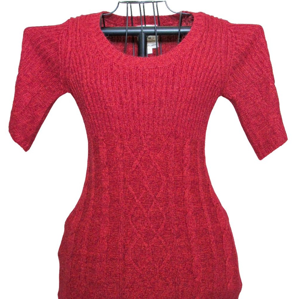 Fall Feels in This Sweet Petite Sweater Dress!  Dark Red, Short Sleeve, Size SP